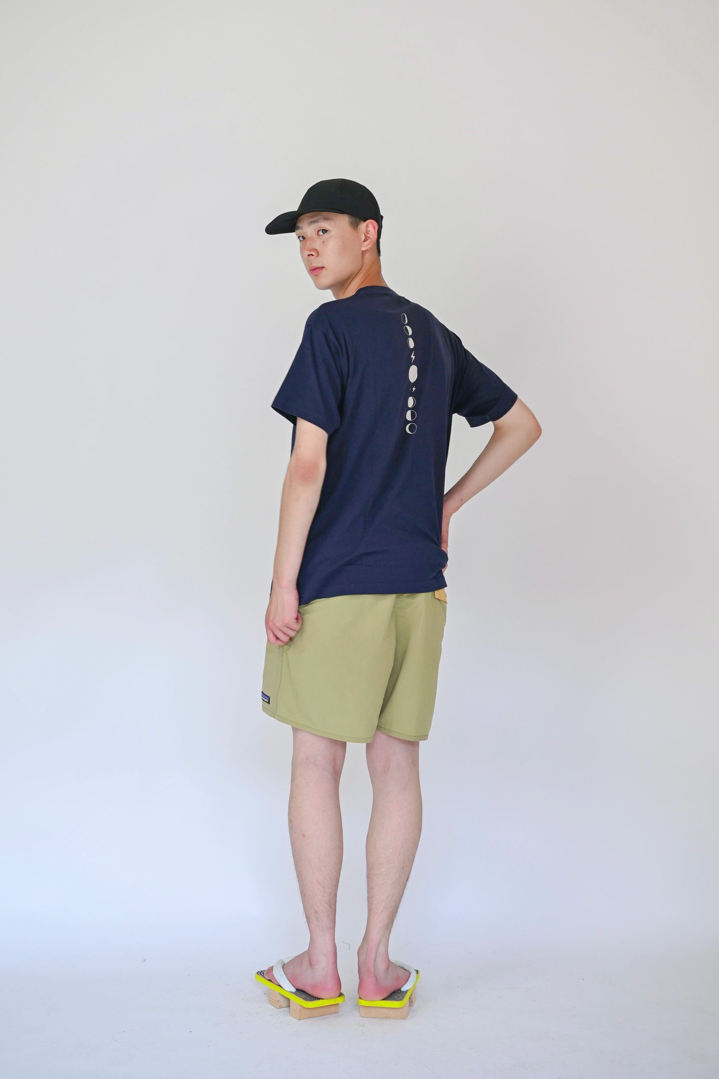 T-SHIRT / 雲月